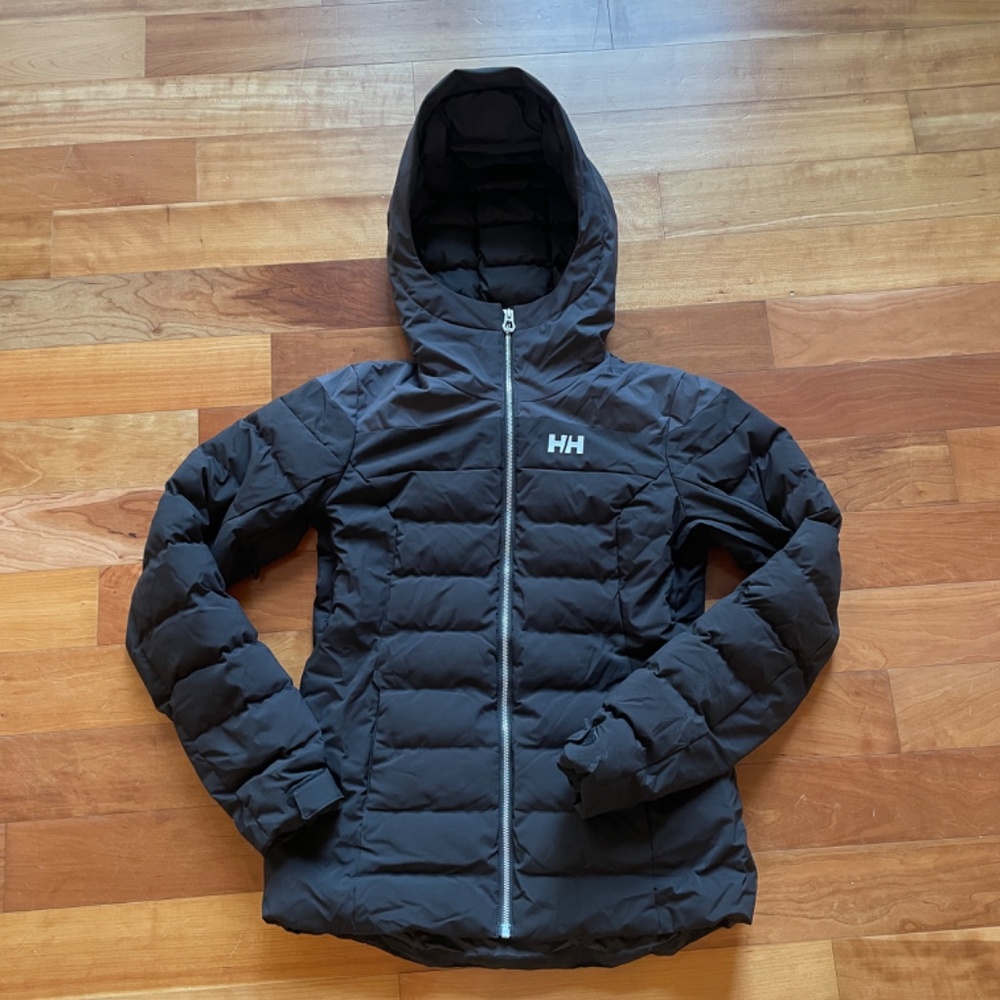 Helly Hansen Women's Black Ski Jacket (LIKE NEW)